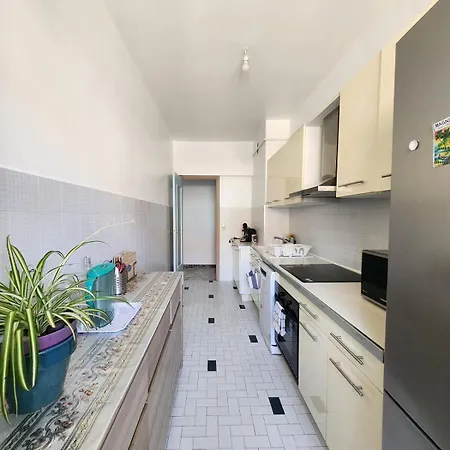 Air-conditioned Near Sea 4-6 People Apartment Nice